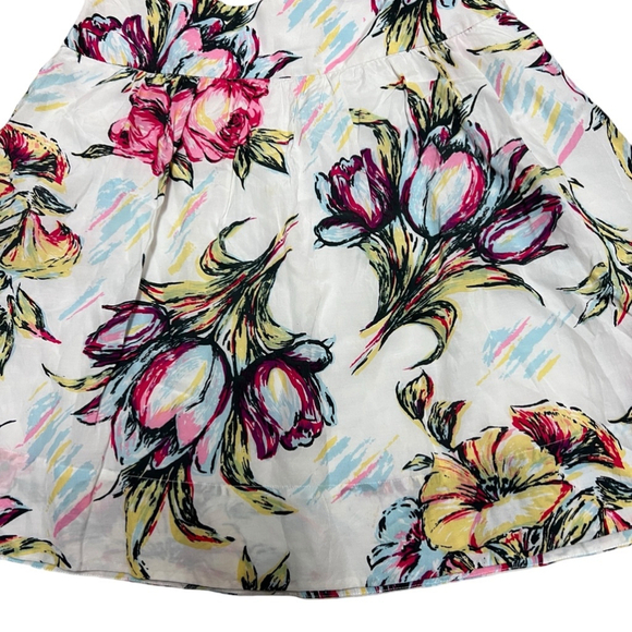 CAbi Women’s White & Multicolor Romantic Graphic Floral Skirt, Size 8 - Picture 3 of 10